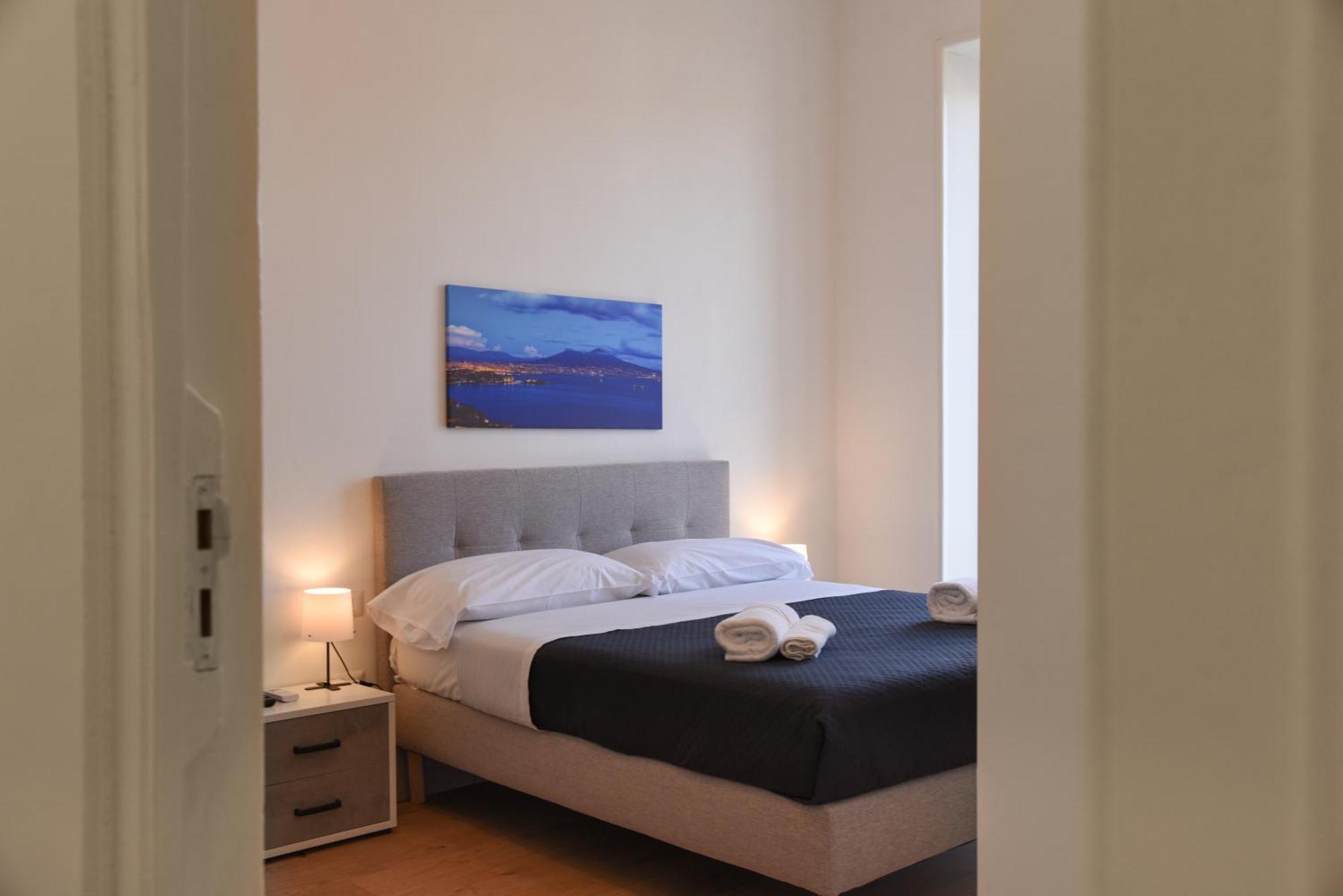 Apartamento Downtown Umberto 74 Nápoles Exterior foto